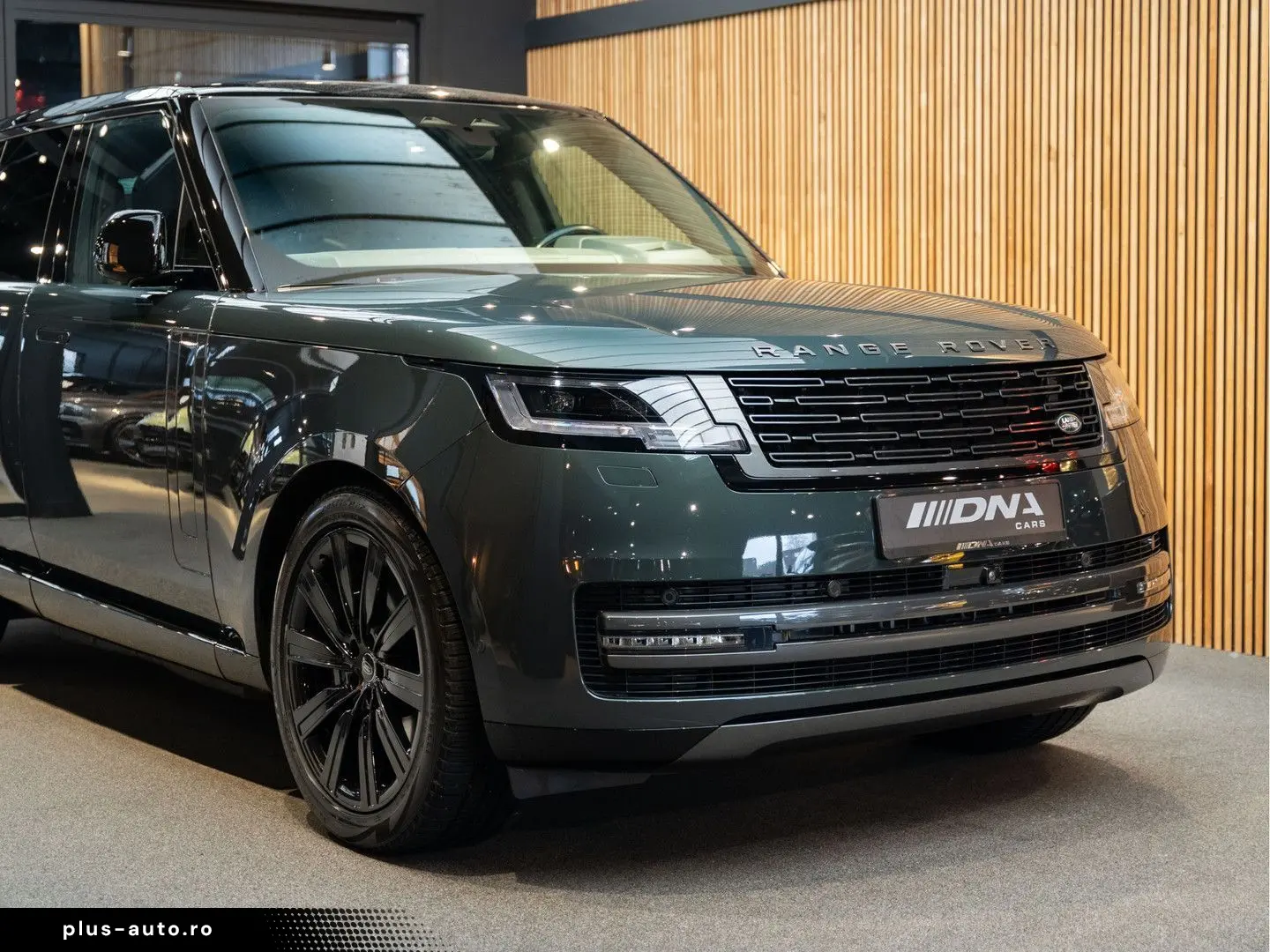 LAND ROVER Range Rover P550e Autobiography Belgravia Green