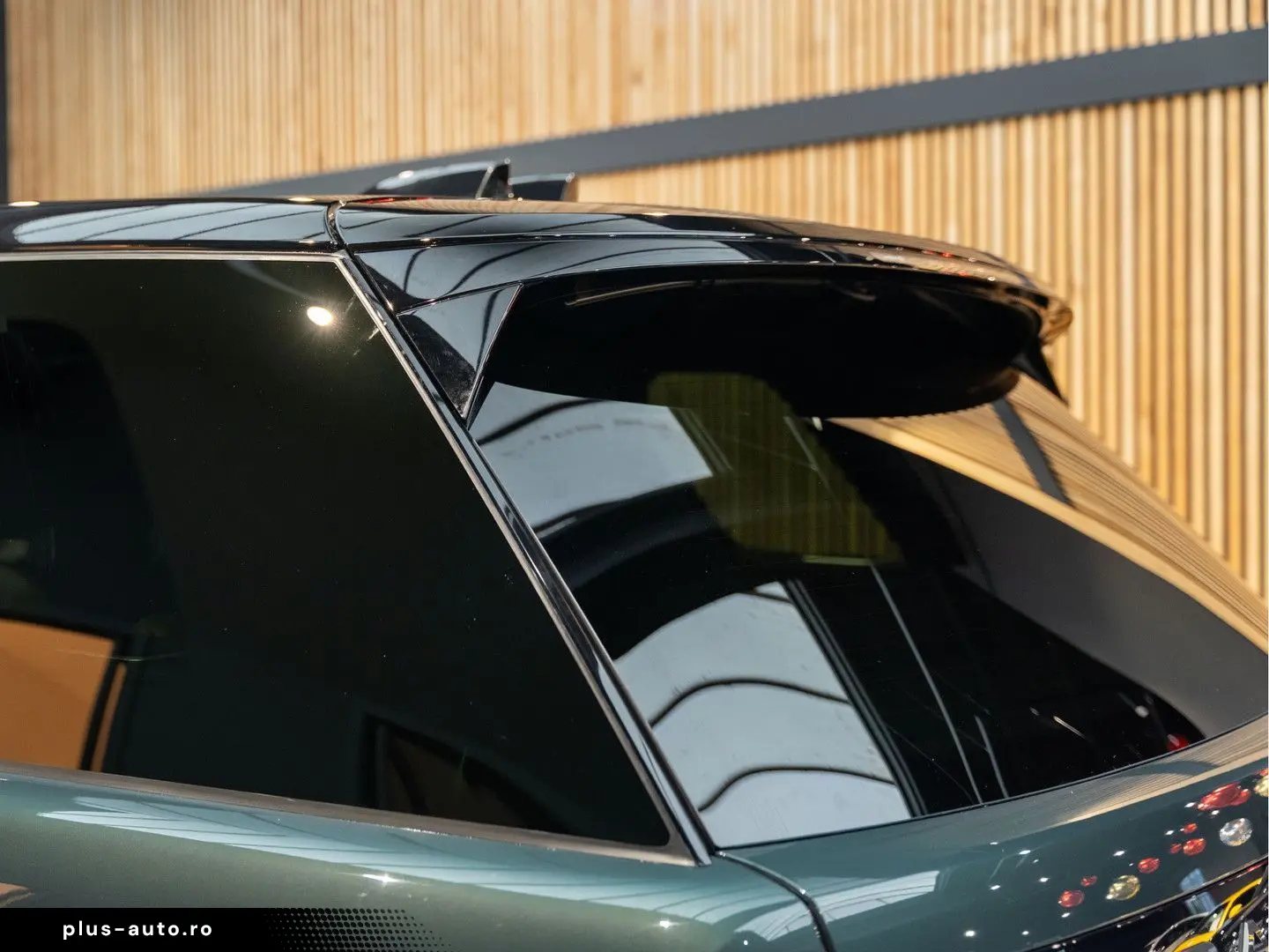 LAND ROVER Range Rover P550e Autobiography Belgravia Green