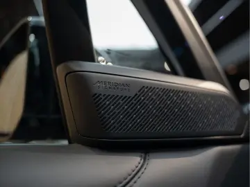 LAND ROVER Range Rover P550e Autobiography Belgravia Green