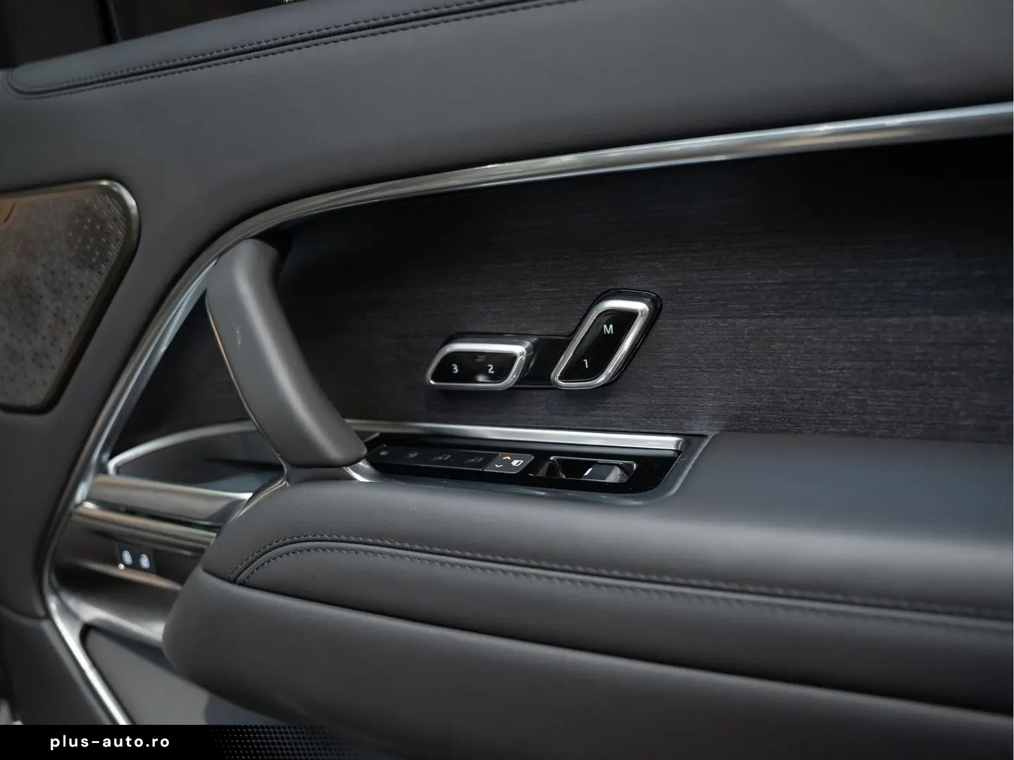 LAND ROVER Range Rover P550e Autobiography Belgravia Green