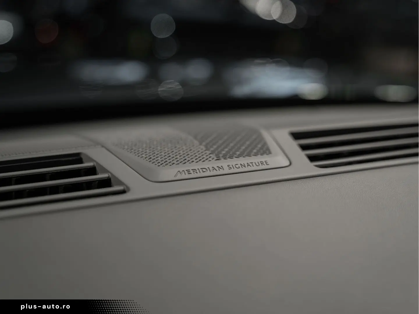 LAND ROVER Range Rover P550e Autobiography Belgravia Green