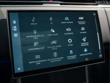 LAND ROVER Range Rover P550e Autobiography Belgravia Green