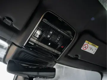 LAND ROVER Range Rover P550e Autobiography Belgravia Green