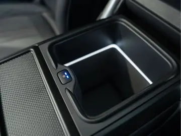 LAND ROVER Range Rover P550e Autobiography Belgravia Green