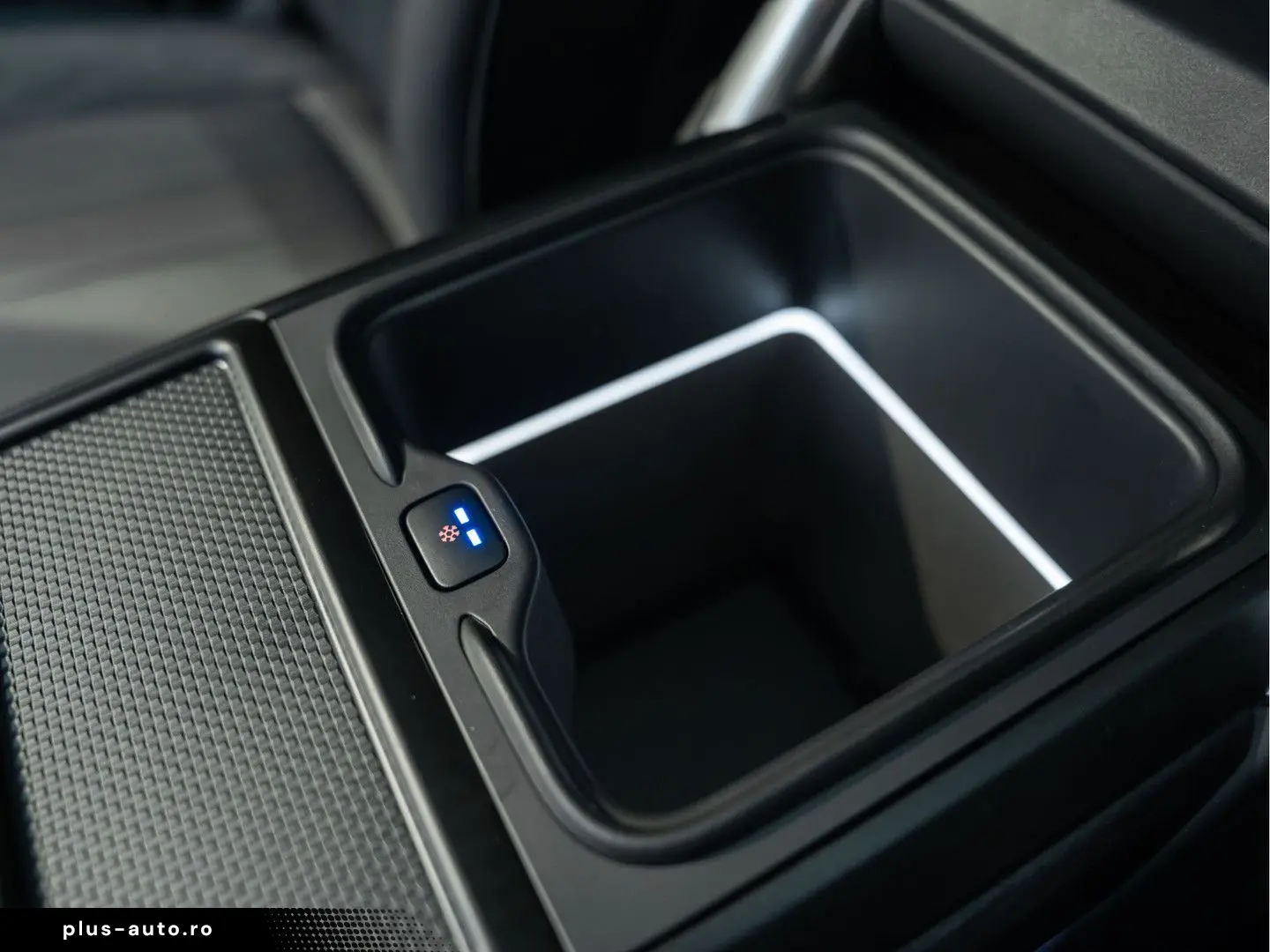 LAND ROVER Range Rover P550e Autobiography Belgravia Green