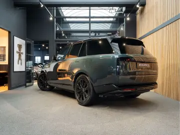LAND ROVER Range Rover P550e Autobiography Belgravia Green