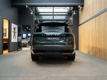 LAND ROVER Range Rover P550e Autobiography Belgravia Green