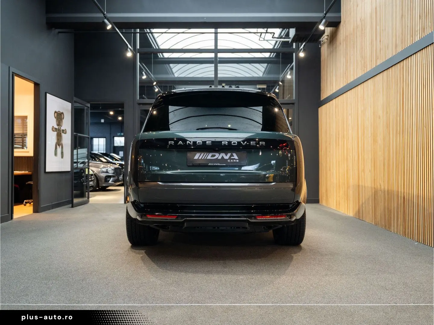 LAND ROVER Range Rover P550e Autobiography Belgravia Green