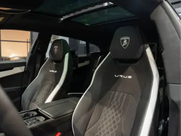 LAMBORGHINI Urus V8 S Keramisch 23'' Sport&hellip;