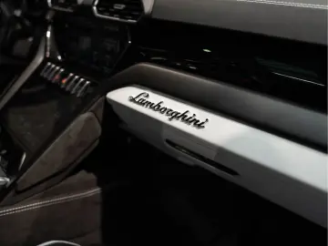 LAMBORGHINI Urus V8 S Keramisch 23'' Sport&hellip;