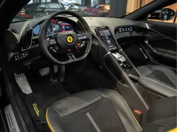 FERRARI Roma Spider V8 Full Carbon ADAS Roma Spider 3.9