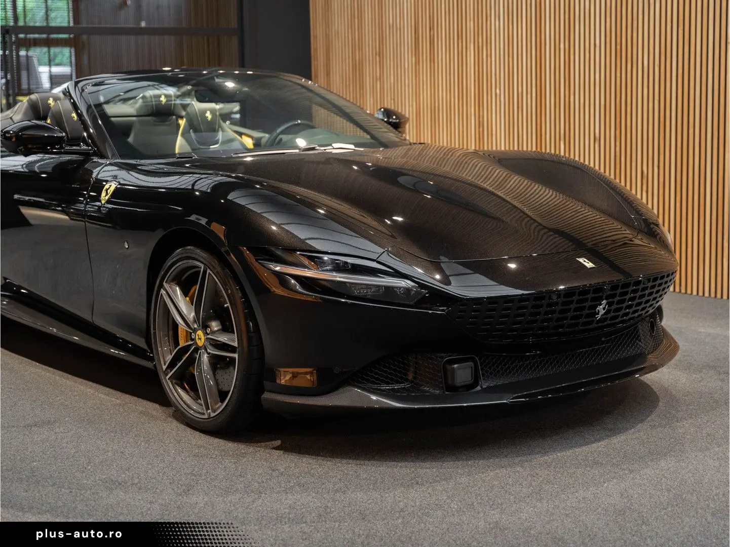 FERRARI Roma Spider V8 Full Carbon ADAS Roma Spider 3.9