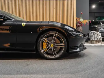 FERRARI Roma Spider V8 Full Carbon ADAS Roma Spider 3.9