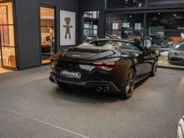 FERRARI Roma Spider V8 Full Carbon ADAS Roma Spider 3.9