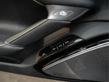 FERRARI Roma Spider V8 Full Carbon ADAS Roma Spider 3.9