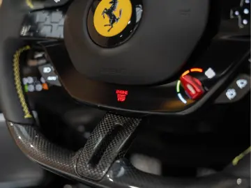 FERRARI Roma Spider V8 Full Carbon ADAS Roma Spider 3.9