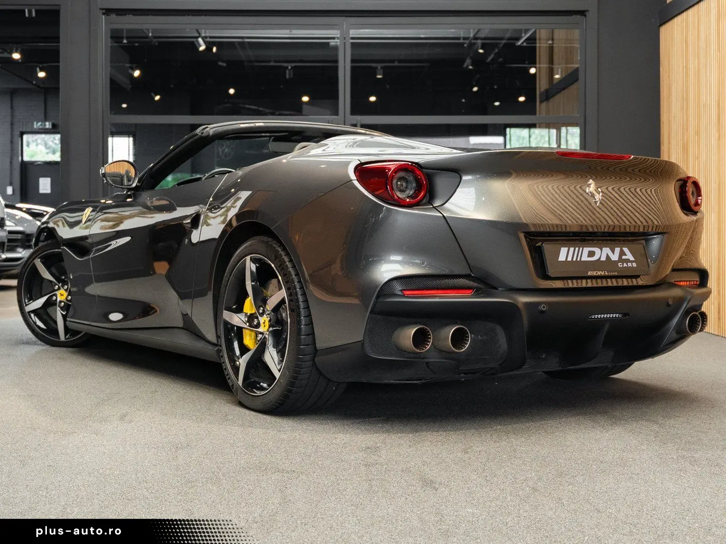 FERRARI Portofino M V8 HELE Carbon Daytona Seats 3.9 Por