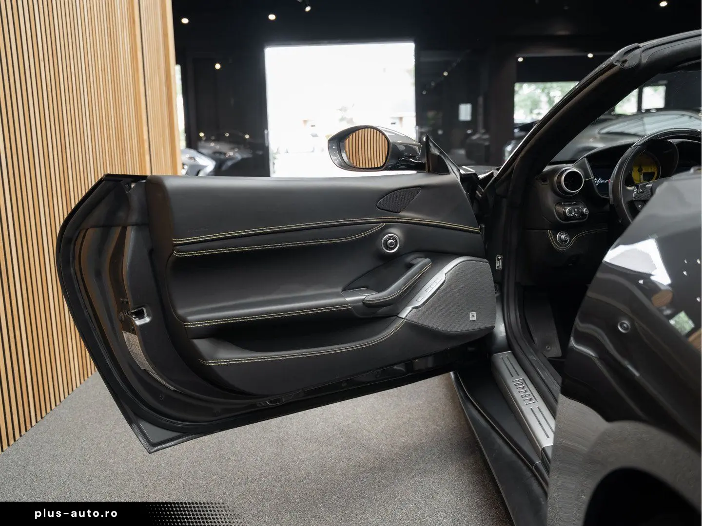 FERRARI Portofino M V8 HELE Carbon Daytona Seats 3.9 Por