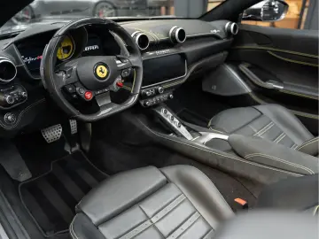FERRARI Portofino M V8 HELE Carbon Daytona Seats 3.9 Por