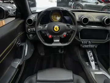 FERRARI Portofino M V8 HELE Carbon Daytona Seats 3.9 Por