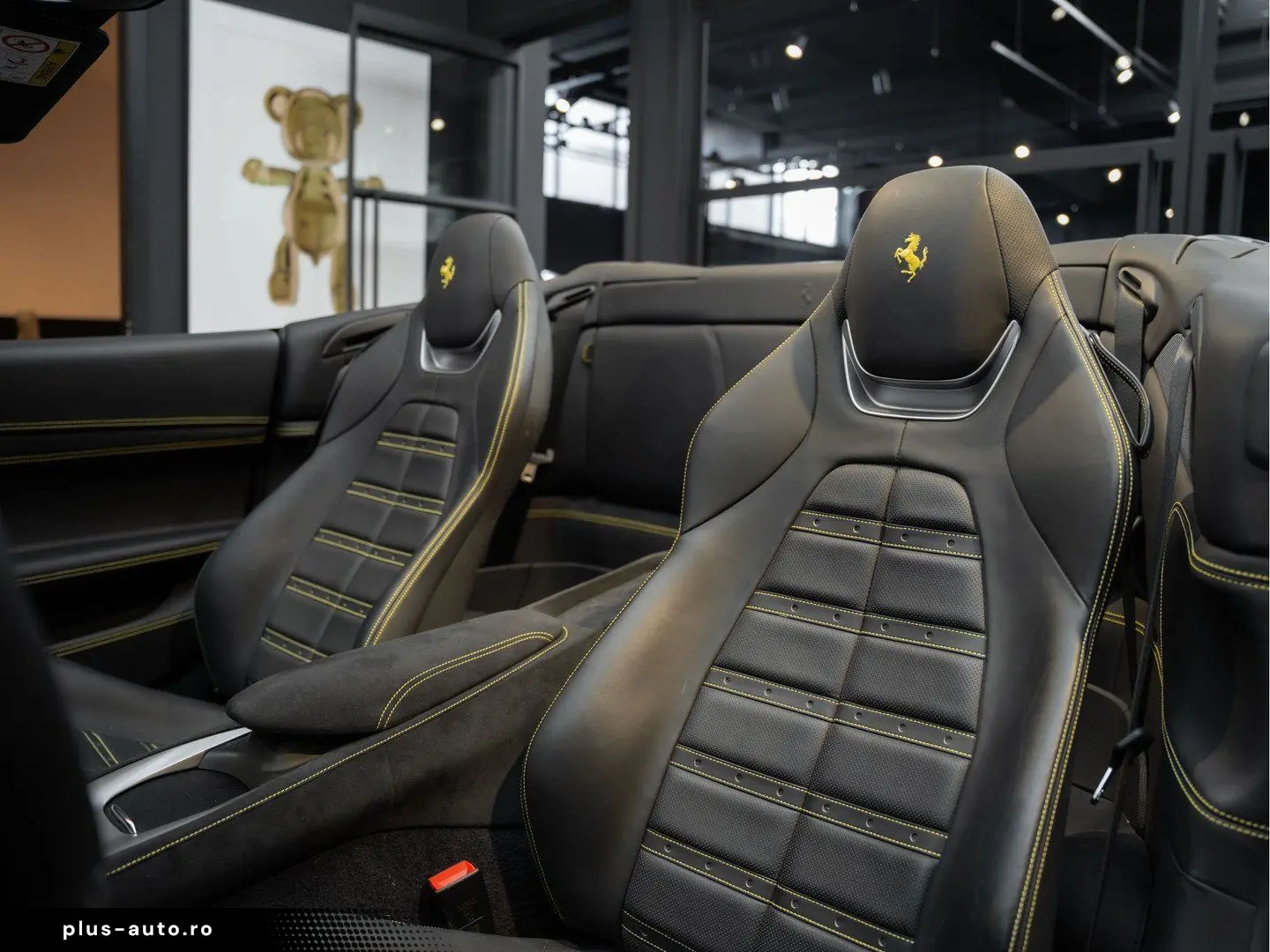 FERRARI Portofino M V8 HELE Carbon Daytona Seats 3.9 Por