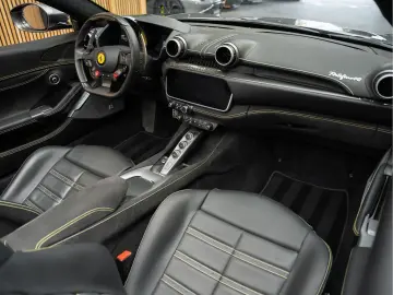 FERRARI Portofino M V8 HELE Carbon Daytona Seats 3.9 Por