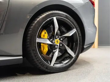 FERRARI Portofino M V8 HELE Carbon Daytona Seats 3.9 Por