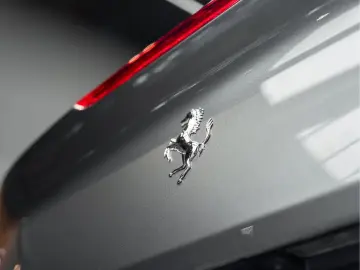 FERRARI Portofino M V8 HELE Carbon Daytona Seats 3.9 Por