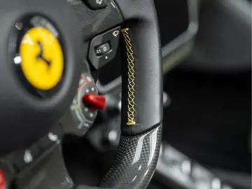 FERRARI Portofino M V8 HELE Carbon Daytona Seats 3.9 Por