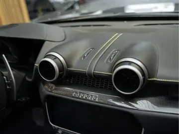 FERRARI Portofino M V8 HELE Carbon Daytona Seats 3.9 Por