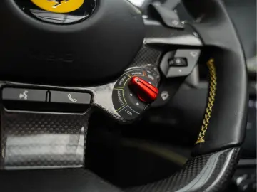 FERRARI Portofino M V8 HELE Carbon Daytona Seats 3.9 Por