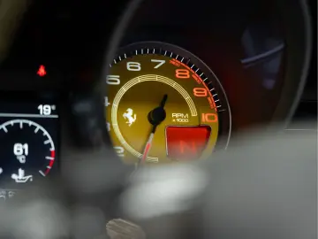 FERRARI Portofino M V8 HELE Carbon Daytona Seats 3.9 Por