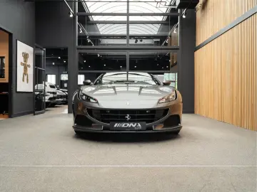 FERRARI Portofino M V8 HELE Carbon Daytona Seats 3.9 Por