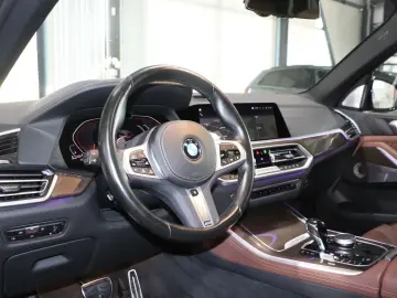 BMW X5 xDrive 40d INDIVIDUAL M-SPORTPAKET SKY-LOUNGE