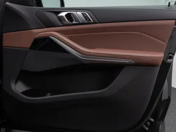 BMW X5 xD30d M Sport Panorama Laser Kamera HUD HiFi