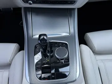 BMW X5 xDrive40d M-Sport NAV LASER PANO HEAD-UP 22ZO