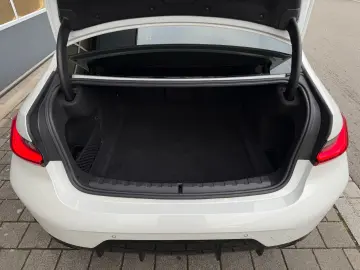 BMW 320 d xDrive M-SPORT StdHzg. ACC 19 Shadow Spur