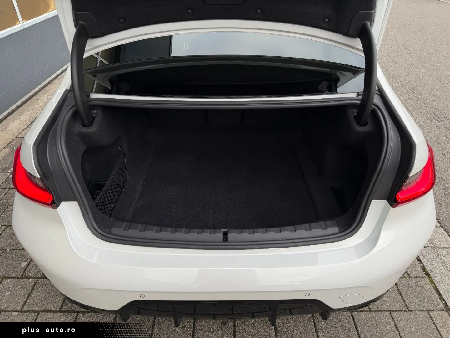 BMW 320 d xDrive M-SPORT StdHzg. ACC 19 Shadow Spur