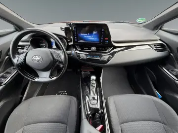 TOYOTA C-HR 1.8 Club 2xKlima ACC AUT Fernlichtass. Kam.