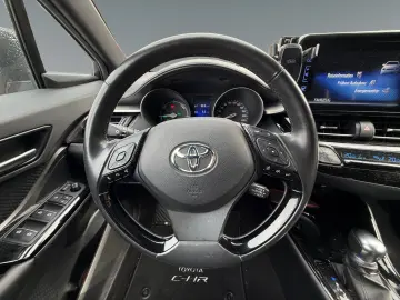 TOYOTA C-HR 1.8 Club 2xKlima ACC AUT Fernlichtass. Kam.