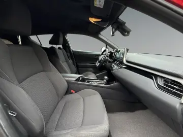 TOYOTA C-HR 1.8 Club 2xKlima ACC AUT Fernlichtass. Kam.