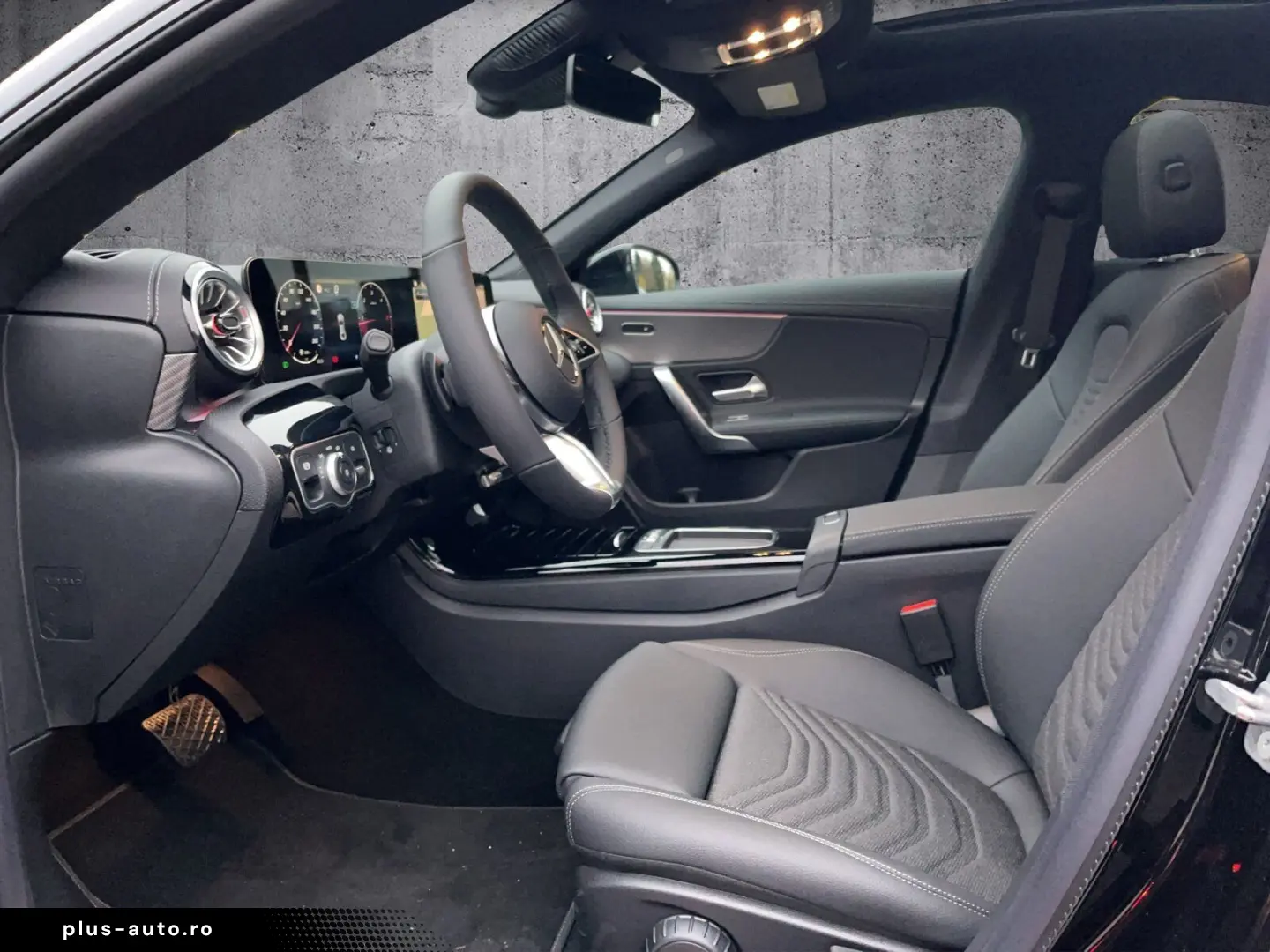 MERCEDES-BENZ CLA 200 d  NIGHT AHK DISTRO PANO 360