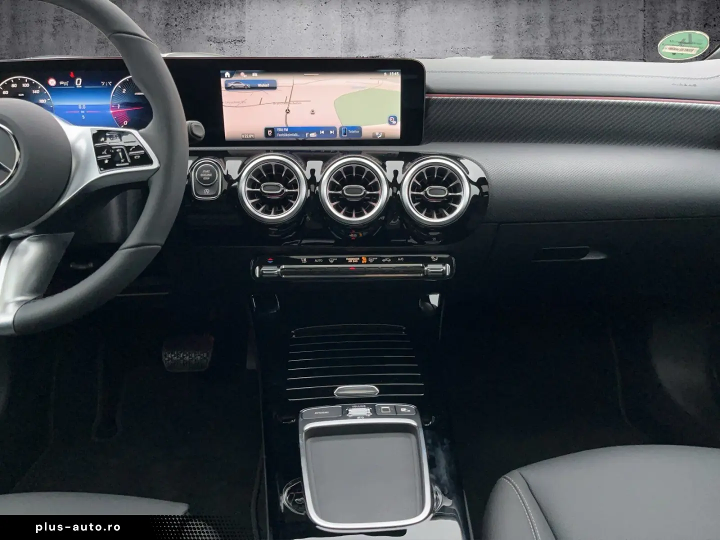 MERCEDES-BENZ CLA 200 d  NIGHT AHK DISTRO PANO 360