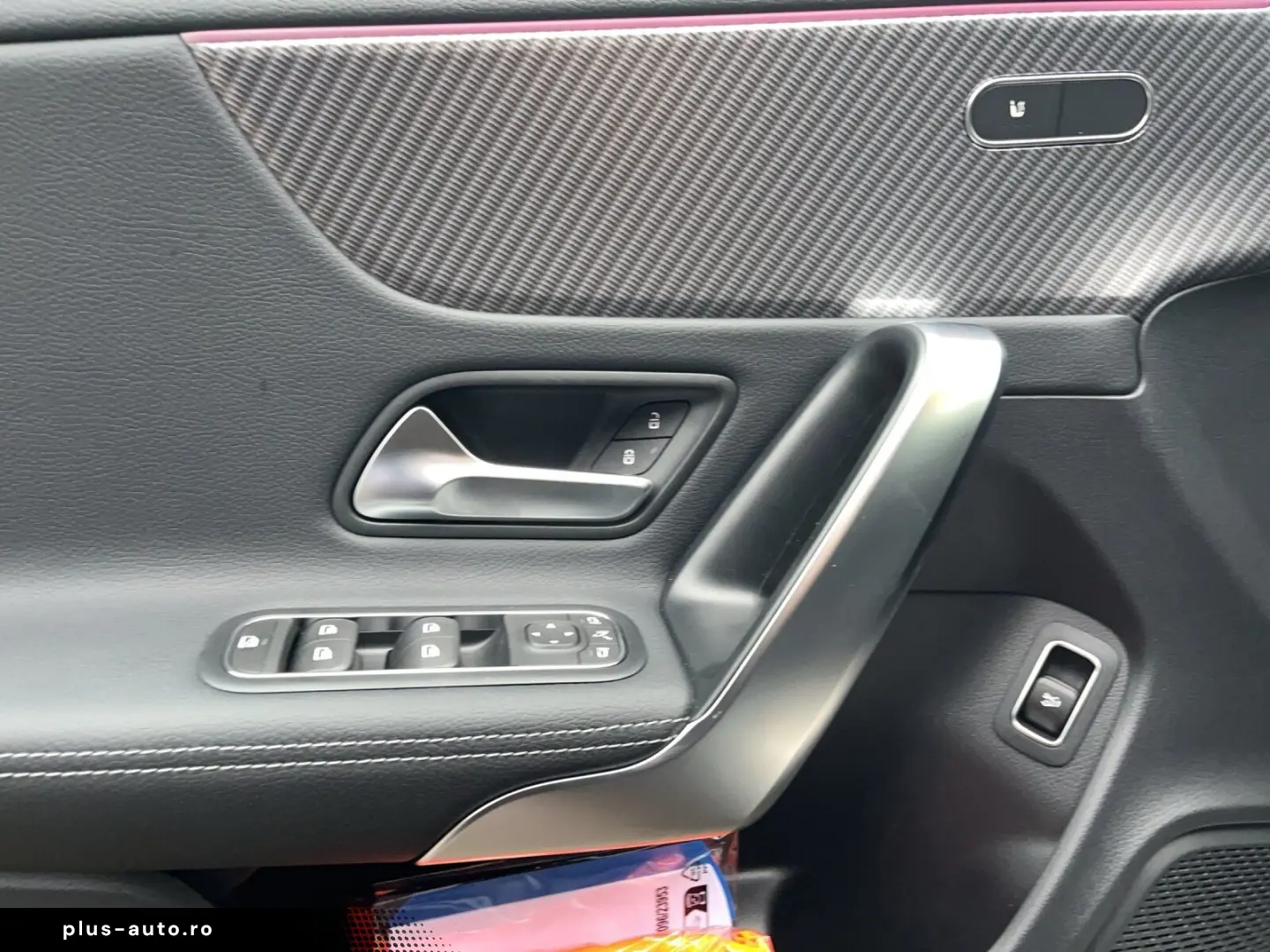 MERCEDES-BENZ CLA 200 d  NIGHT AHK DISTRO PANO 360