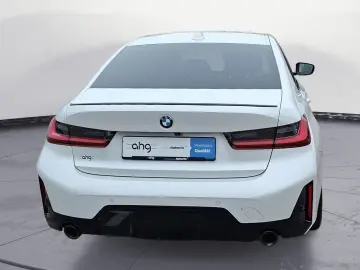 BMW 320d Aut. Limousine M Sportpaket Navi Glasdach B