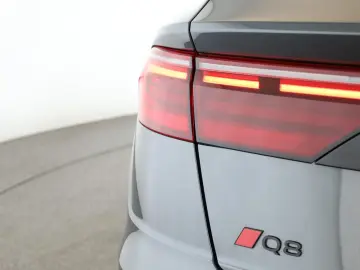 AUDI Q8 50 TDI FL S line