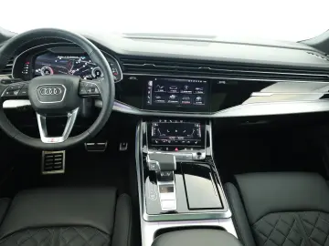 AUDI Q8 50 TDI FL S line