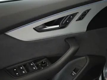 AUDI Q8 50 TDI FL S line