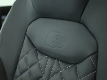 AUDI Q8 50 TDI FL S line