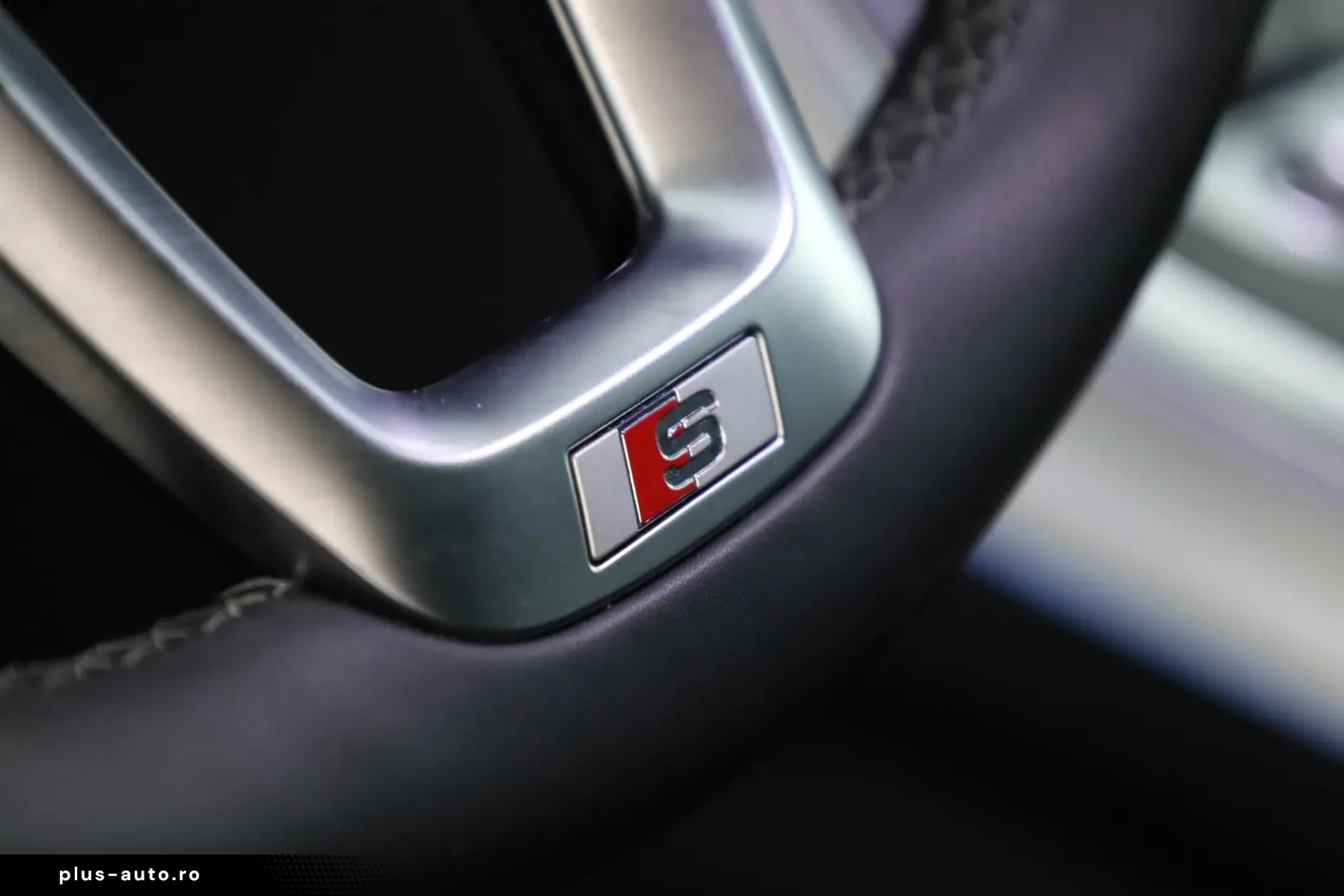 AUDI Q8 50 TDI FL S line